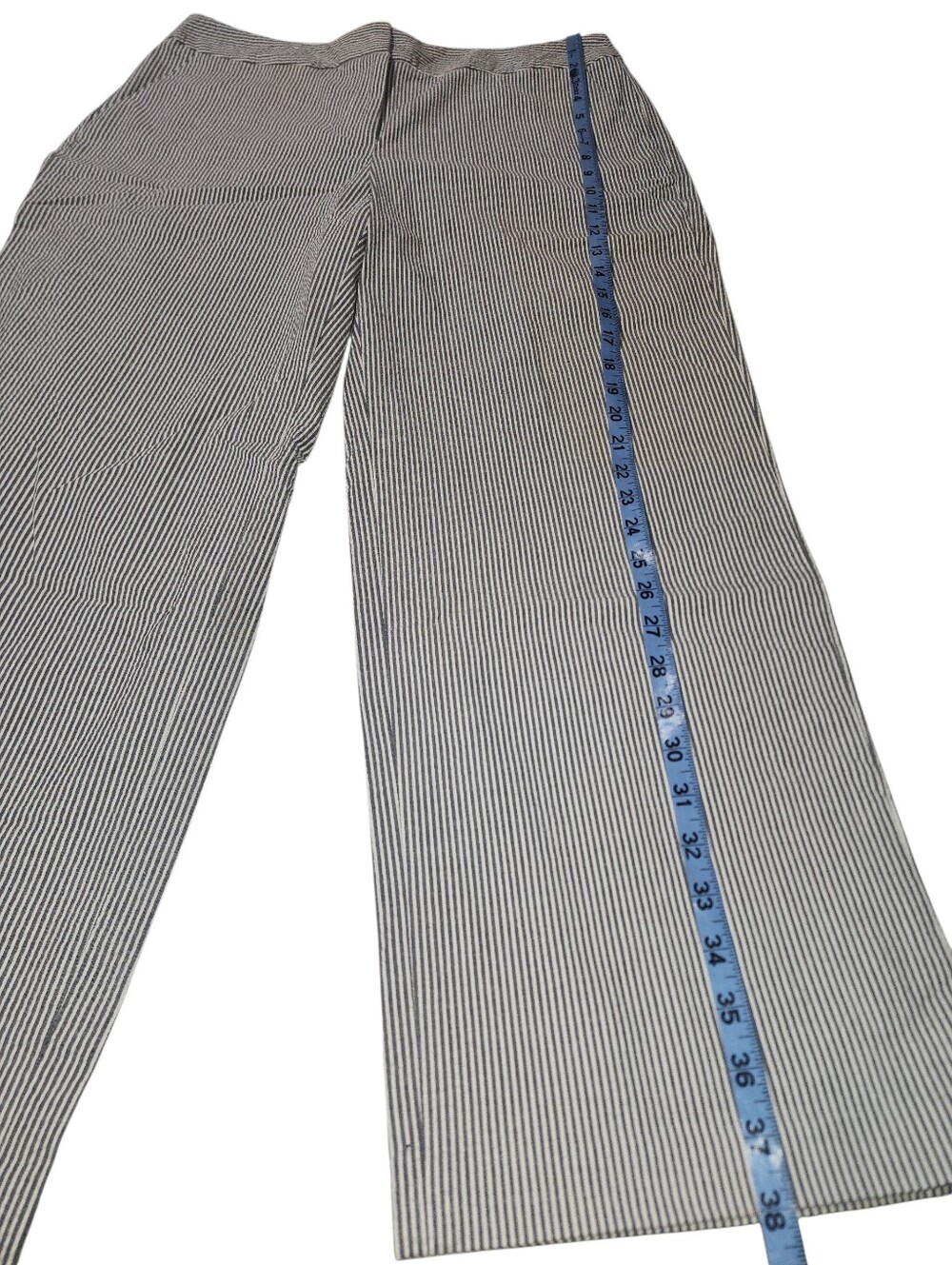 Liz Claiborne Striped Straight Leg Pants. Size 12 - Picture 7 of 8